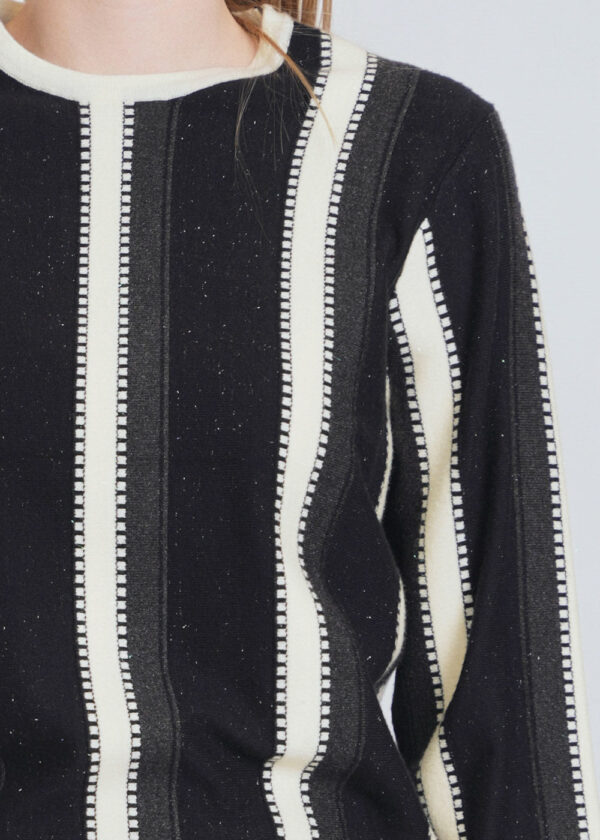 luxandivy Black Contrast Knit Top for Women – Stylish Two-Tone Sweater Blouse - Image 3